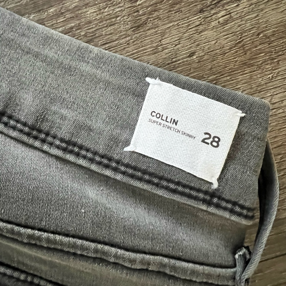 Jeans - Picture 3 of 4